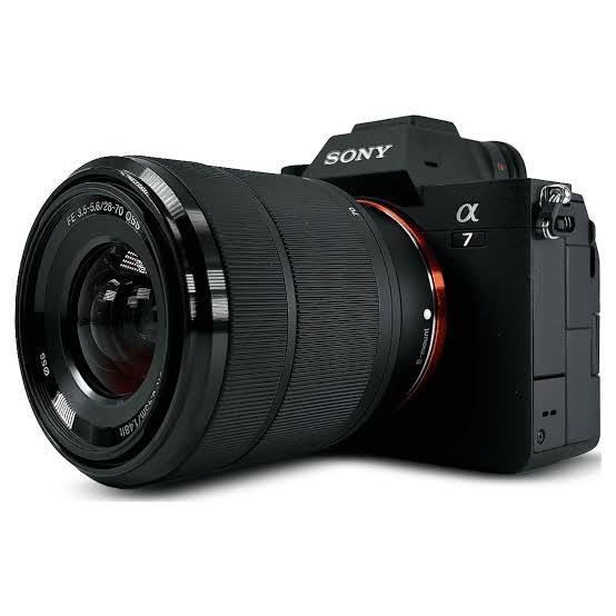 Sony Alpha 7 IV Full-Frame Mirrorless Camera 33MP with FE 28-70mm f/3.5-5.6 OSS Lens – Black - Image 3